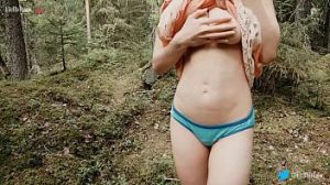 Возбудила парня голой грудью и дала себя трахнуть