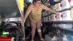 Рабочий на складе в магазине трахнул заведующую