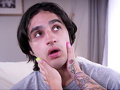 Маленький член парня неожиданно встал на медицинском осмотре